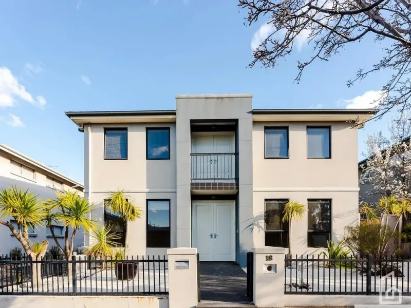 18 Taylor Avenue, Maribyrnong, Vic 3032，5 室 3 卫，第 1 张图