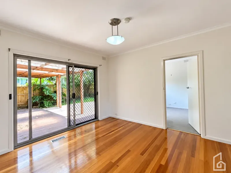 11  Garwain Parade, Glen Waverley, Vic 3150