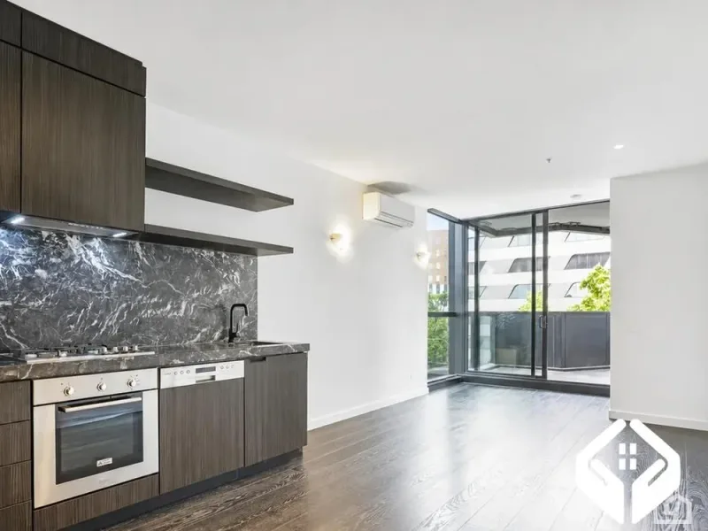 33 Blackwood Street, North Melbourne VIC 3051, 2 bed · 1 bath, photo 1