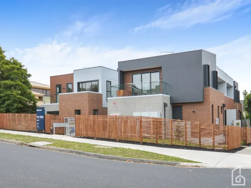 3 Dryden Street, Doncaster East, Vic 3109，2 室 2 卫，第 1 张图