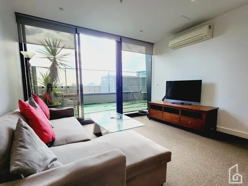 421 Docklands Drive, Docklands, VIC 3008, 2 bed · 1 bath, photo 1