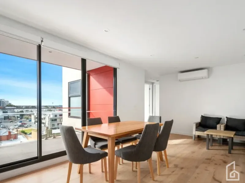 178 Koornang Road, Carnegie, Vic 3163，2 室 2 卫，第 1 张图