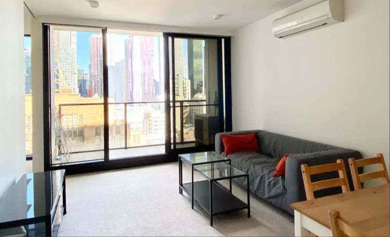 33 Mackenzie Street, Melbourne VIC 3000, 2 bed · 1 bath, photo 1