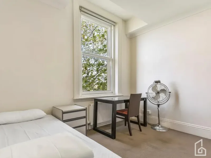 1219 Dandenong Road, Malvern East, Vic 3145，1 室 1 卫，第 1 张图